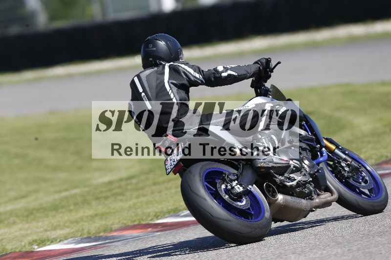 Archiv-2025/42 07.08.2025 Peter Studer Girls Day ADR/Gruppe blau/backside